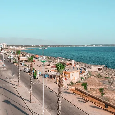 ゲストハウス La Scogliera 3*