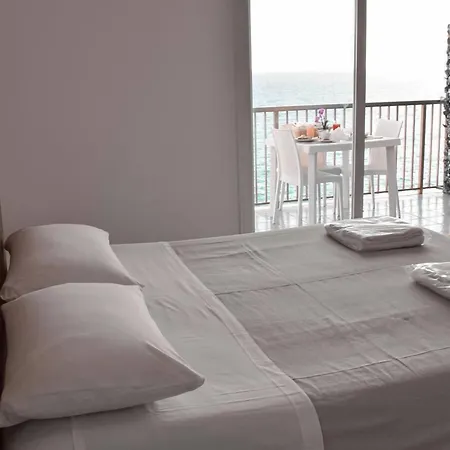 ゲストハウス La Scogliera ガリポリ