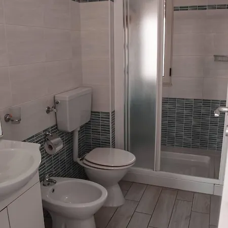 ゲストハウス La Scogliera 3*