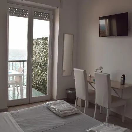 La Scogliera 3*