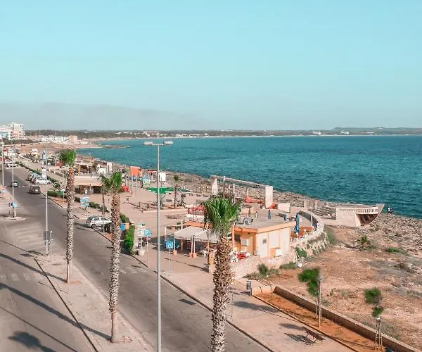 ゲストハウス La Scogliera 3*