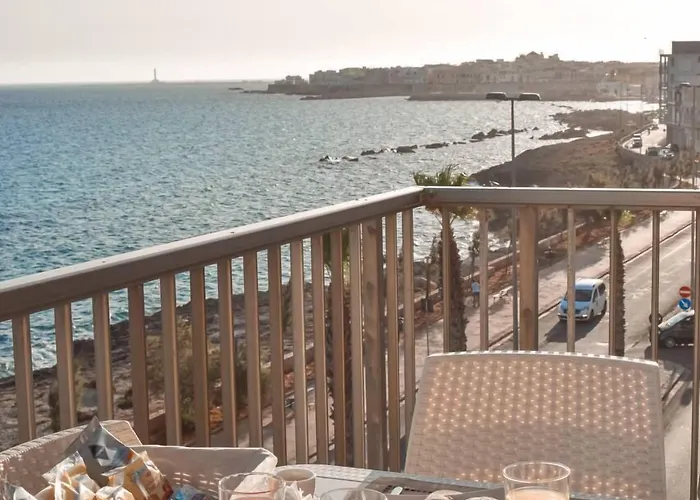 Guest house La Scogliera 3*